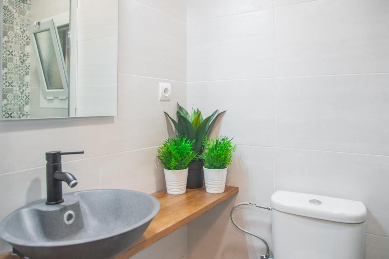 Db Nice Apartment Sagrada Familia Барселона Екстериор снимка